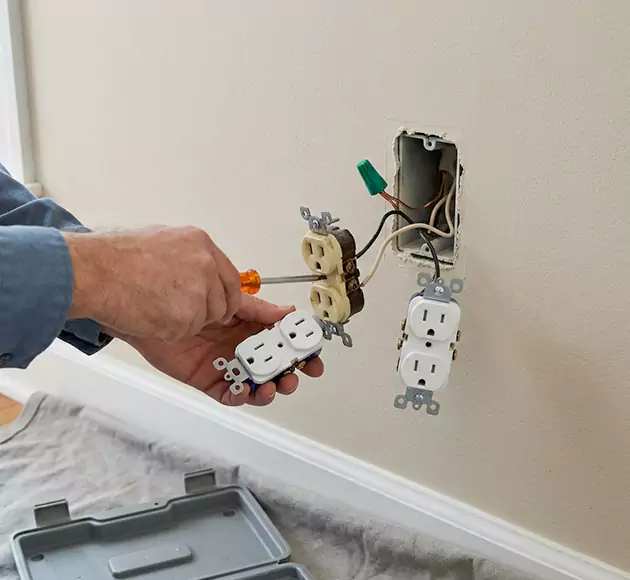 Professional Outlet Replacement: Your Local Swap-Out Team in Norwalk, IA